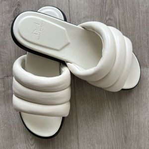 ◾️Marc Fisher LTD Slides NWT